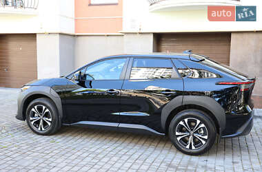 Внедорожник / Кроссовер Toyota bZ4X 2023 в 