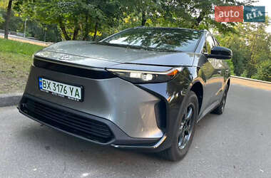 Внедорожник / Кроссовер Toyota bZ4X 2024 в Киеве