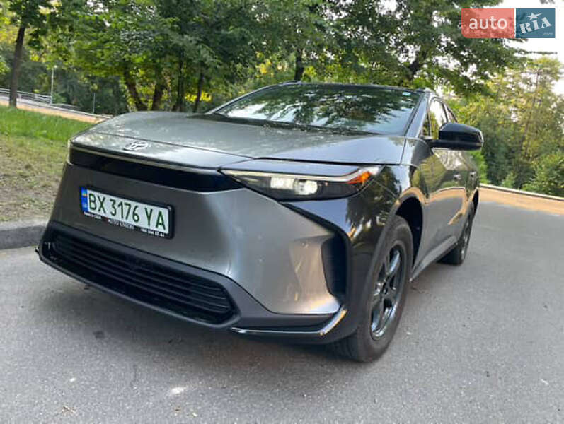 Toyota bZ4X 2024