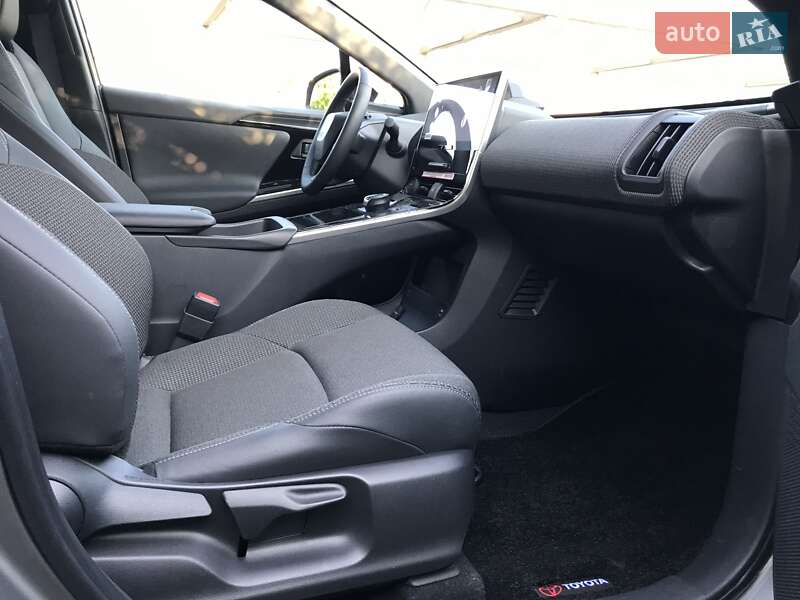 Внедорожник / Кроссовер Toyota bZ4X 2024 в Киеве