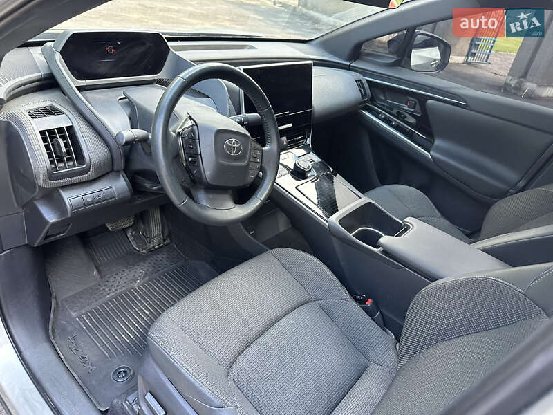 Внедорожник / Кроссовер Toyota bZ4X 2024 в Золочеве