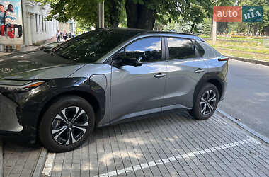 Внедорожник / Кроссовер Toyota bZ4X 2023 в 
