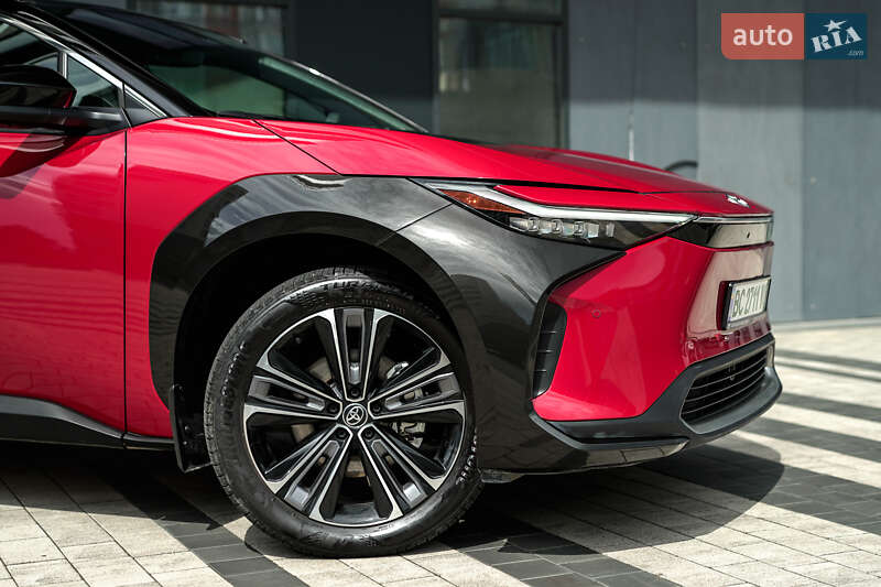 Внедорожник / Кроссовер Toyota bZ4X 2023 в Львове