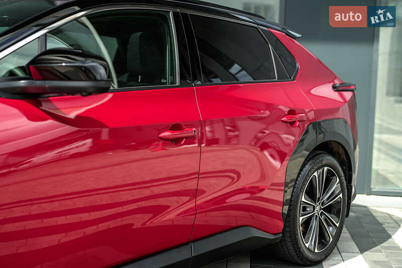 Внедорожник / Кроссовер Toyota bZ4X 2023 в Львове