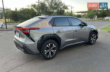 Внедорожник / Кроссовер Toyota bZ4X 2023 в 