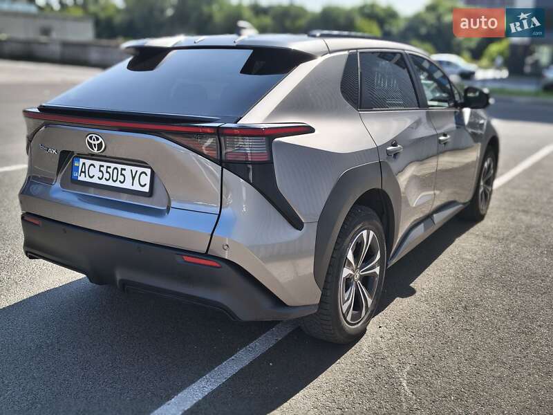 Внедорожник / Кроссовер Toyota bZ4X 2023 в Луцке