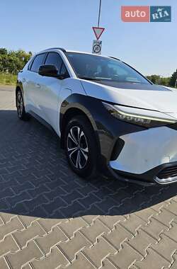 Внедорожник / Кроссовер Toyota bZ4X 2022 в 