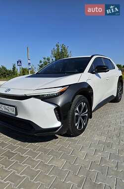 Внедорожник / Кроссовер Toyota bZ4X 2022 в 