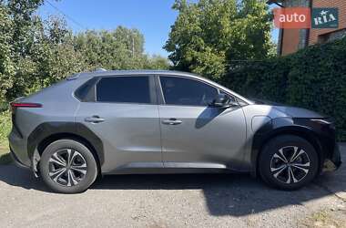 Внедорожник / Кроссовер Toyota bZ4X 2023 в 