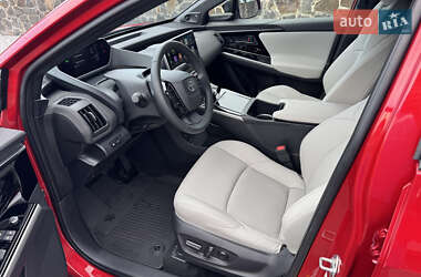 Внедорожник / Кроссовер Toyota bZ4X 2024 в 