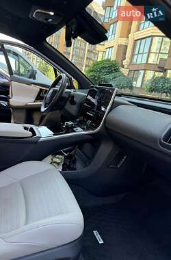 Внедорожник / Кроссовер Toyota bZ4X 2022 в 