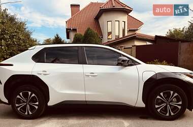 Внедорожник / Кроссовер Toyota bZ4X 2023 в Киеве