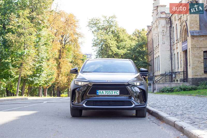 Внедорожник / Кроссовер Toyota bZ4X 2023 в Киеве фото 17 Внедорожник / Кроссовер Toyota bZ4X 2023 в Киеве
