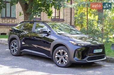 Внедорожник / Кроссовер Toyota bZ4X 2023 в 