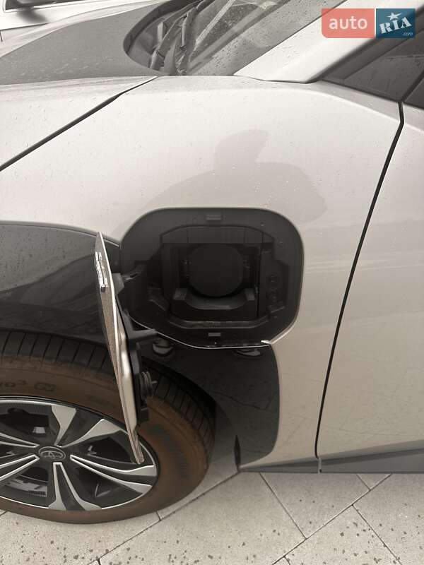 Внедорожник / Кроссовер Toyota bZ4X 2024 в Львове