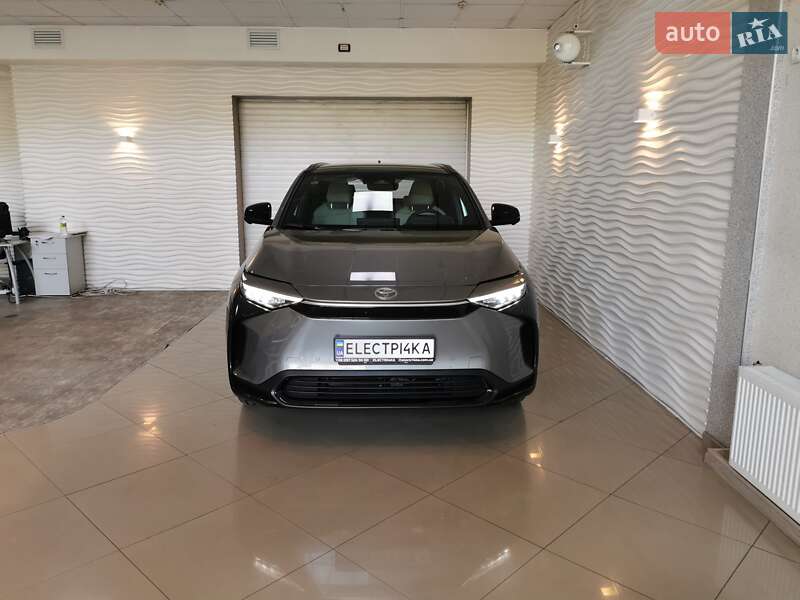 Внедорожник / Кроссовер Toyota bZ4X 2023 в Киеве