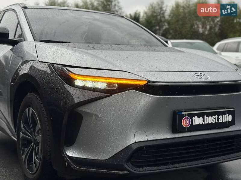 Внедорожник / Кроссовер Toyota bZ4X 2022 в Ровно