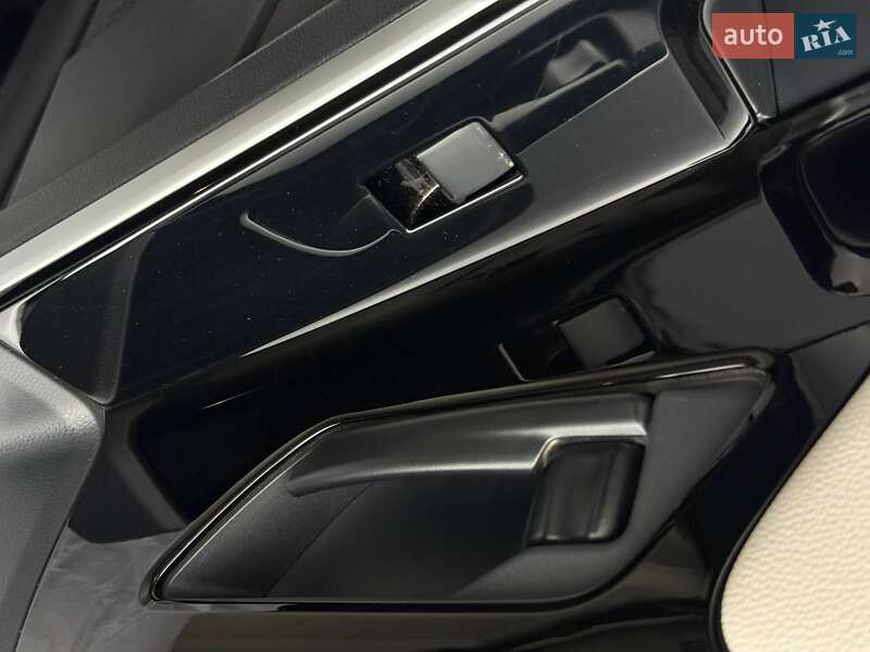 Внедорожник / Кроссовер Toyota bZ4X 2022 в Ровно