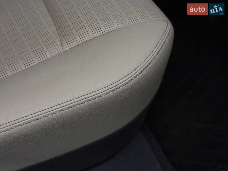 Внедорожник / Кроссовер Toyota bZ4X 2022 в Ровно