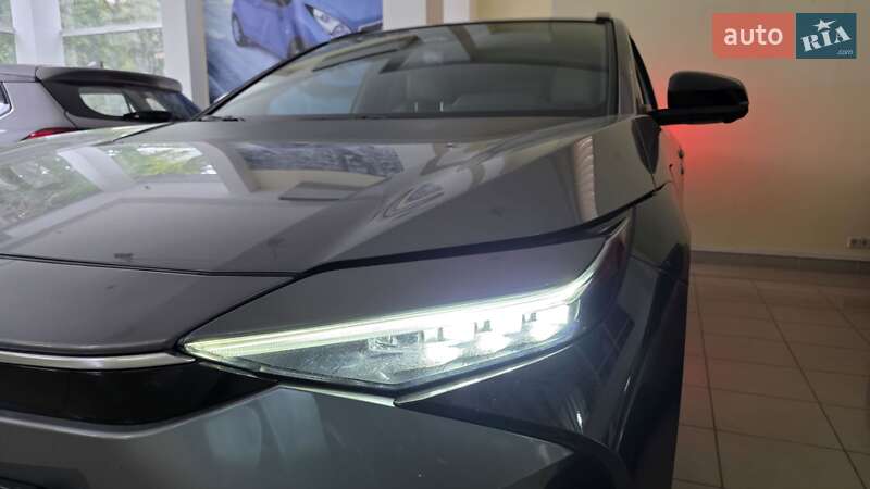 Внедорожник / Кроссовер Toyota bZ4X 2023 в Днепре