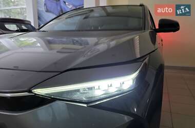 Внедорожник / Кроссовер Toyota bZ4X 2023 в 