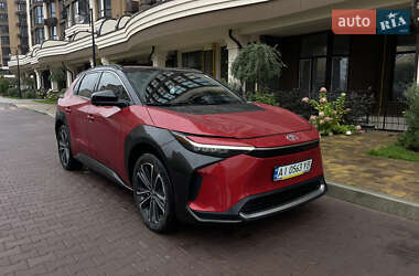 Внедорожник / Кроссовер Toyota bZ4X 2023 в 