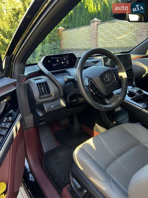 Внедорожник / Кроссовер Toyota bZ4X 2022 в Кременчуге