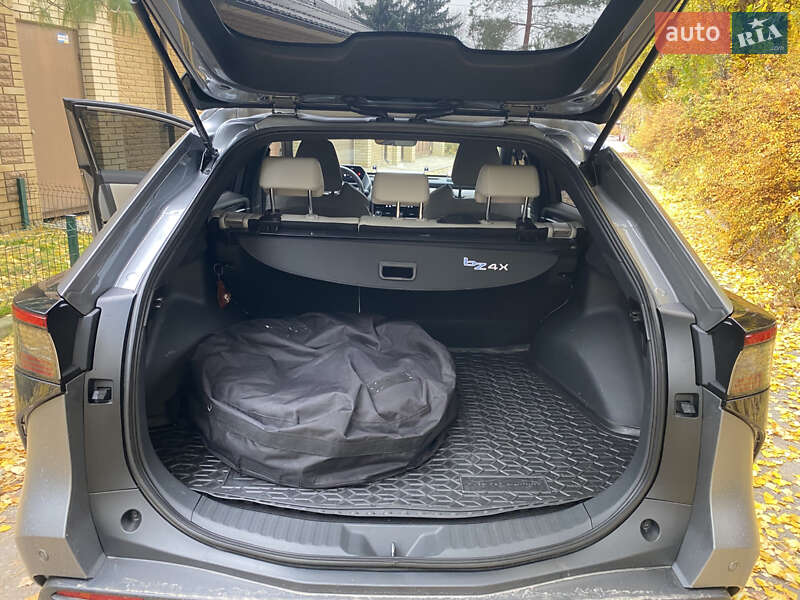 Позашляховик / Кросовер Toyota bZ4X 2022 в Харкові