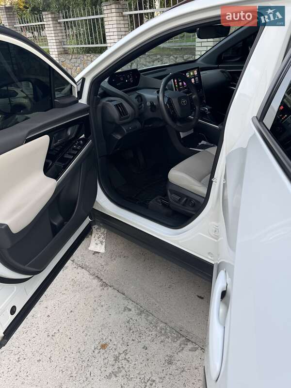 Внедорожник / Кроссовер Toyota bZ4X 2022 в Белой Церкви