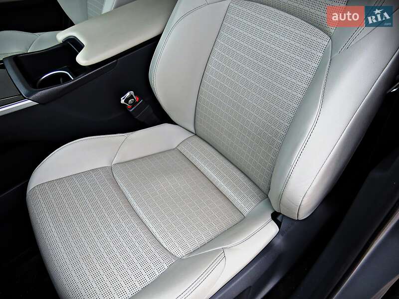 Позашляховик / Кросовер Toyota bZ4X 2023 в Черкасах