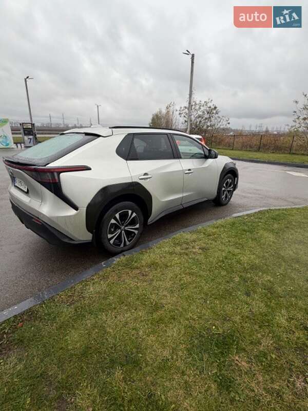 Позашляховик / Кросовер Toyota bZ4X 2023 в Чернігові фото 5 Позашляховик / Кросовер Toyota bZ4X 2023 в Чернігові