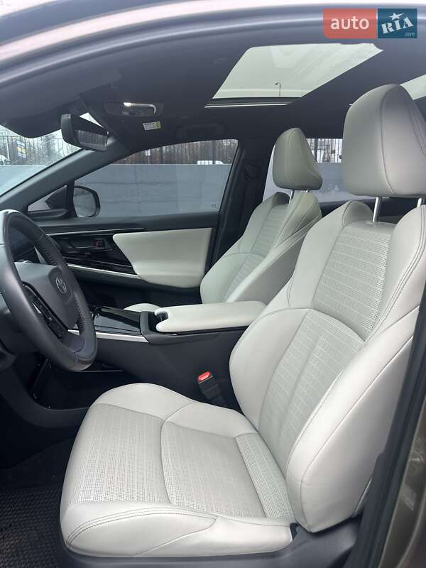 Позашляховик / Кросовер Toyota bZ4X 2022 в Полтаві