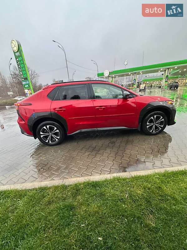 Позашляховик / Кросовер Toyota bZ4X 2023 в Києві