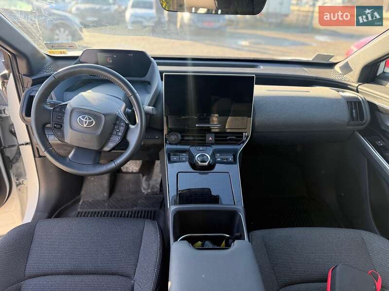 Внедорожник / Кроссовер Toyota bZ4X 2024 в Тернополе