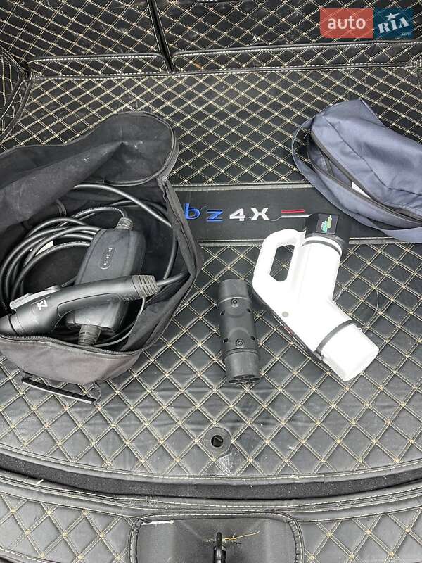 Внедорожник / Кроссовер Toyota bZ4X 2023 в Киеве фото 14 Внедорожник / Кроссовер Toyota bZ4X 2023 в Киеве
