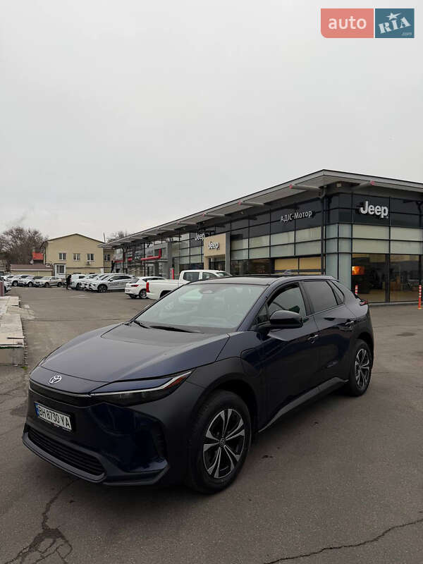 Позашляховик / Кросовер Toyota bZ4X 2024 в Одесі