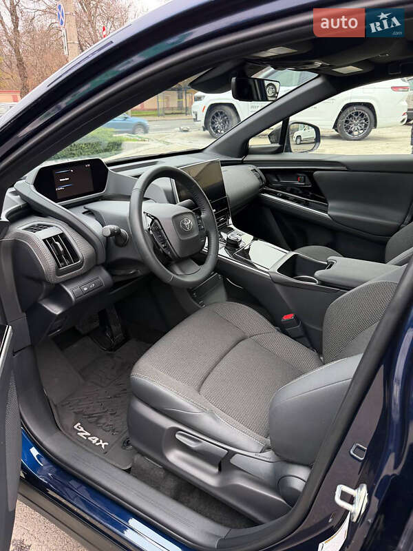 Позашляховик / Кросовер Toyota bZ4X 2024 в Одесі