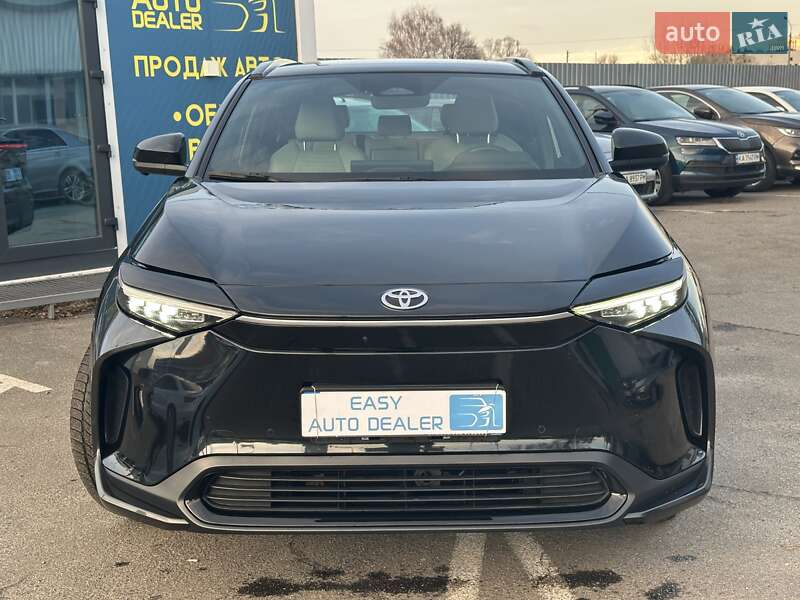 Внедорожник / Кроссовер Toyota bZ4X 2022 в Киеве