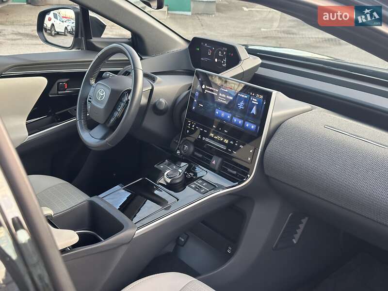 Внедорожник / Кроссовер Toyota bZ4X 2022 в Киеве