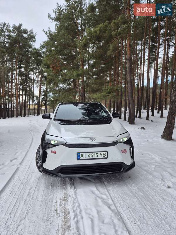 Позашляховик / Кросовер Toyota bZ4X 2024 в Києві
