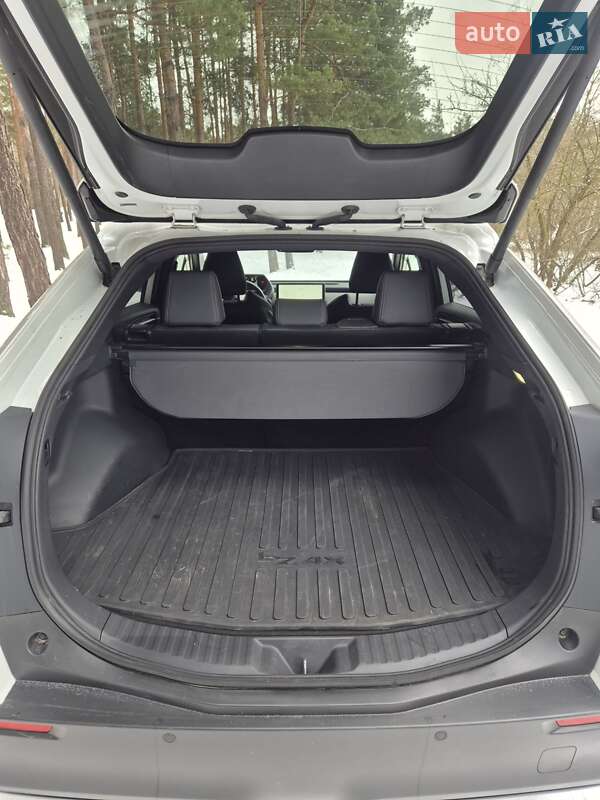 Позашляховик / Кросовер Toyota bZ4X 2024 в Києві