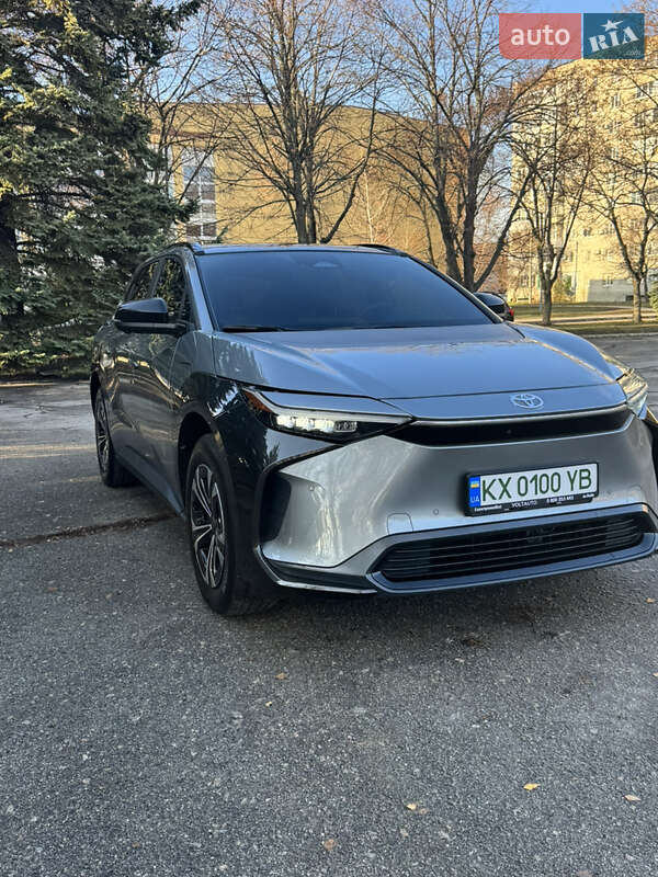 Внедорожник / Кроссовер Toyota bZ4X 2023 в Лозовой