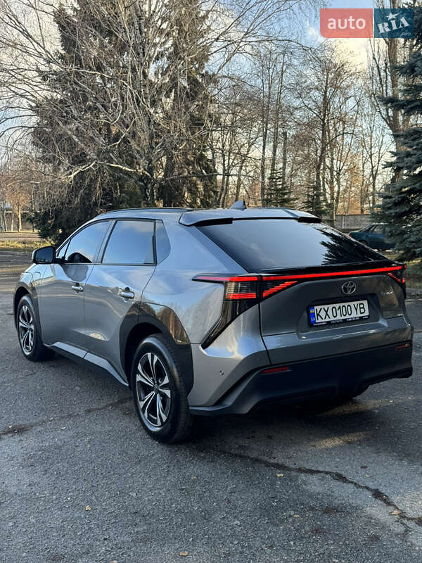 Внедорожник / Кроссовер Toyota bZ4X 2023 в Лозовой