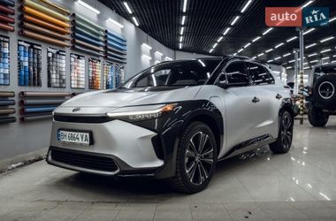 Внедорожник / Кроссовер Toyota bZ4X 2023 в Одессе