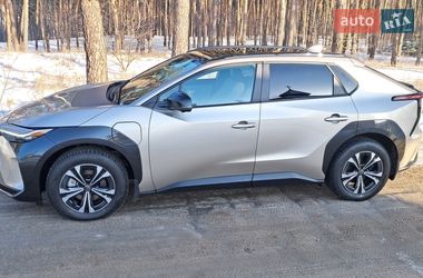 Внедорожник / Кроссовер Toyota bZ4X 2022 в Киеве
