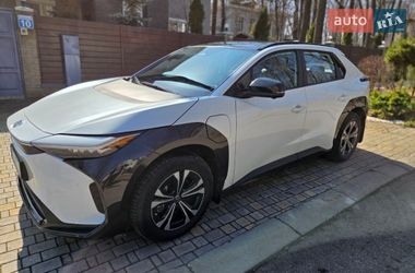 Внедорожник / Кроссовер Toyota bZ4X 2023 в Харькове