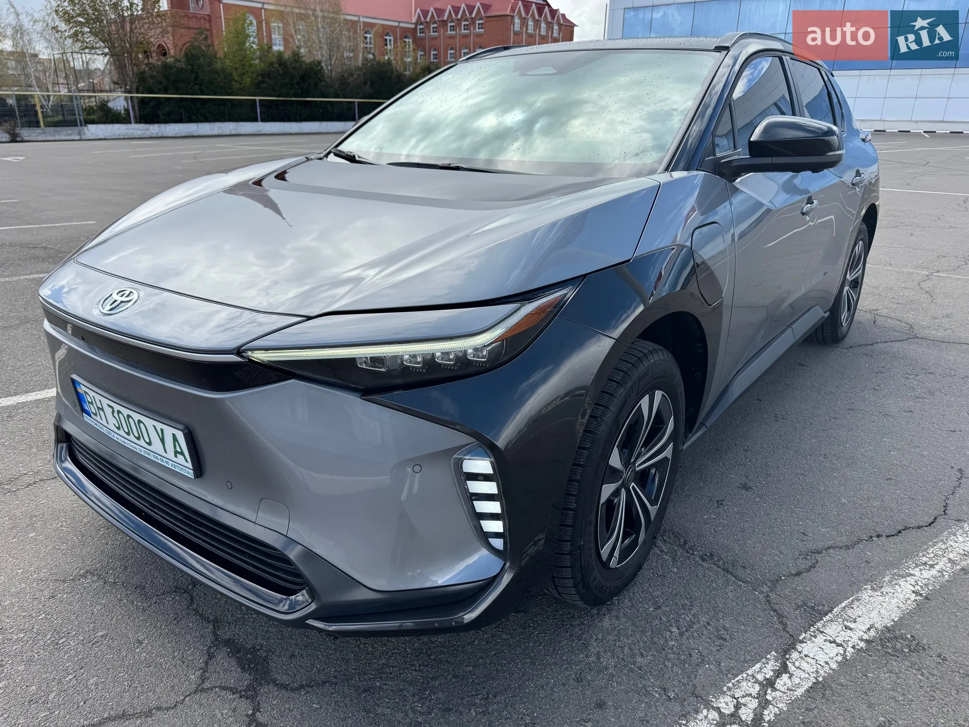 2022 Toyota bZ4X - мініатюра 2