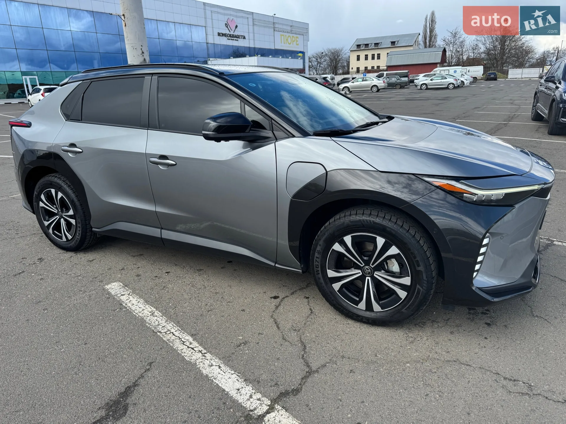 2022 Toyota bZ4X - фото 1
