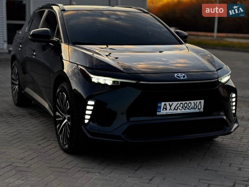 Внедорожник / Кроссовер Toyota bZ4X 2022 в Харькове