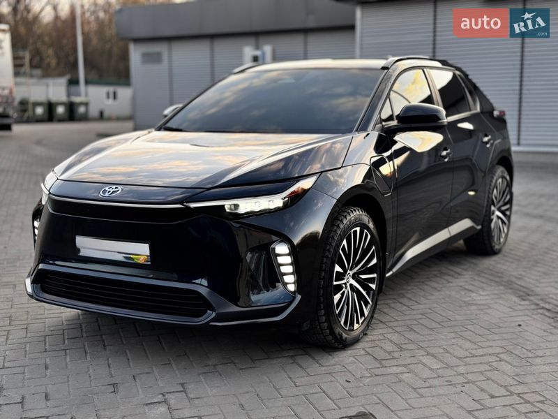 Внедорожник / Кроссовер Toyota bZ4X 2022 в Харькове